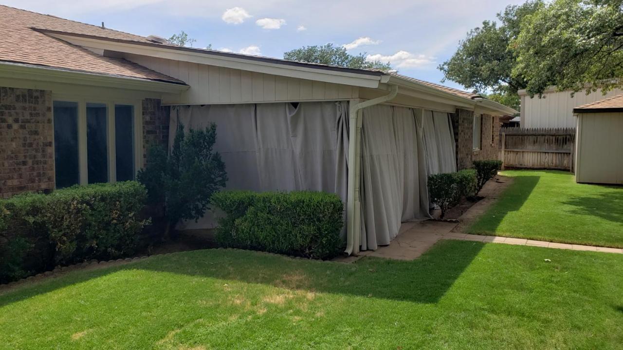 Hot Tub, Privacy, Sleeps 11 & Tons Of Space! Lubbock Exterior photo